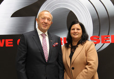 Prezes Zarządu RBB-STAL oraz starosta Lidia Czechak