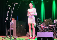 Uczniowie PSM I stopnia w Jarocinie podczas koncertu jubileuszowego
