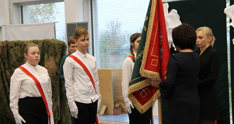 Historyczny dzień dla Szkoły Podstawowej w Komorzu Przybysławskim