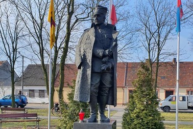 Pomnik Generała Taczaka w Mieszkowie